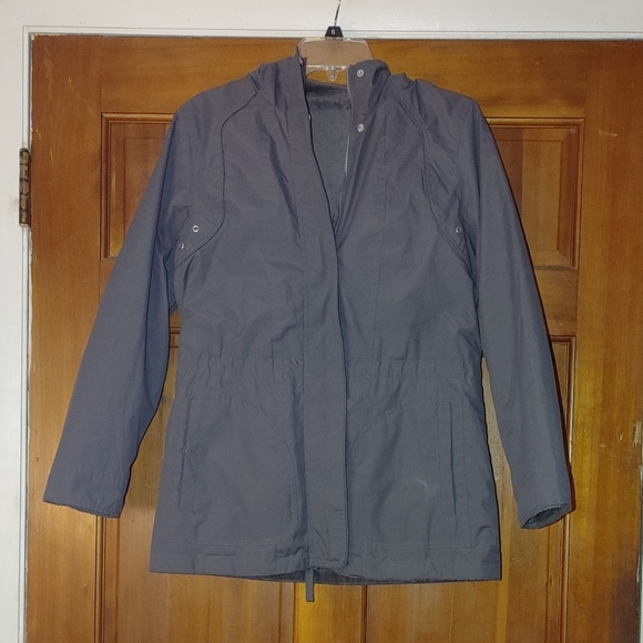 Free Country Grey Reversible Rain Coat. - Picture 2 of 11